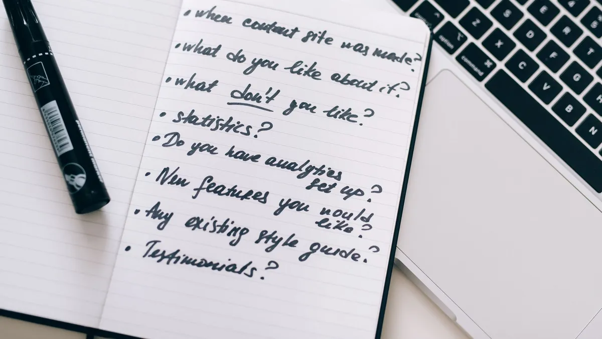 Frase review content briefs — SERP analysis generating structured outlines with headings and topic coverage