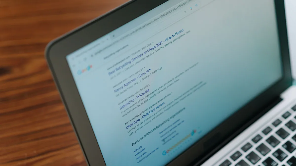 Mangools SERP analysis showing competitor metrics and domain authority